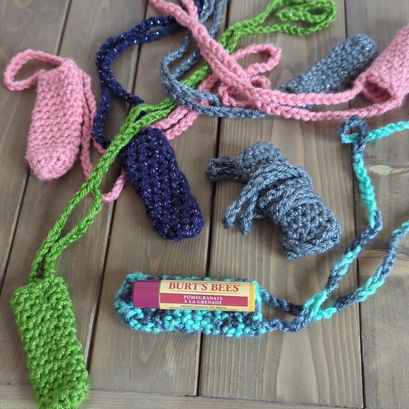 Handmade Crochet Lipgloss Lip Balm Chapstick Cozy Cover - Picture 3 of 9